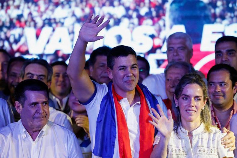 Elecciones en Paraguay quién es Santiago Peña el nuevo presidente