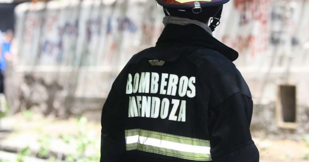 Guaymallén dejó una vela prendida y perdió su casa por un incendio