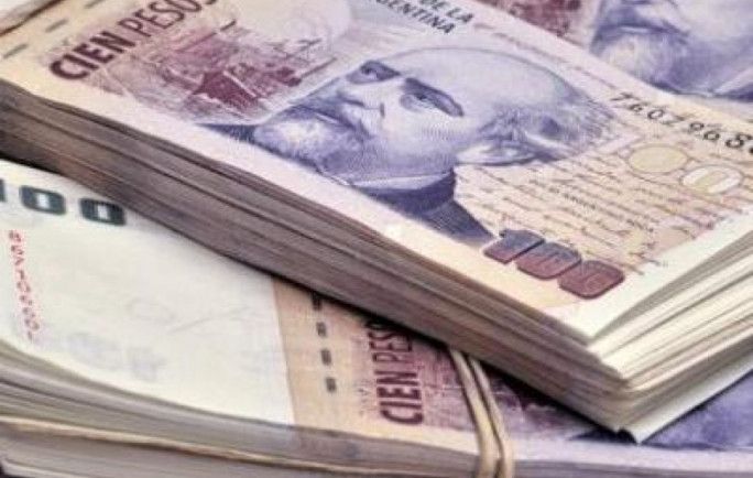 Pesos dinero salarios