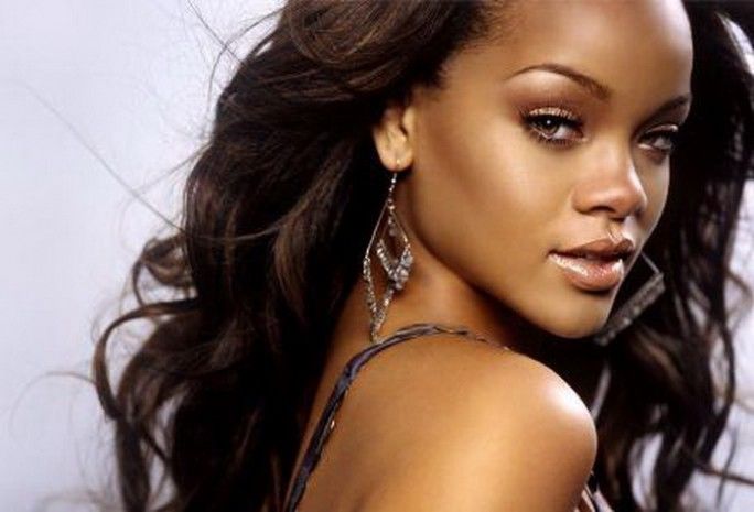 Rhianna resize