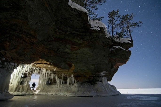 Paseo por la Isla de las Cuevas de Hielo