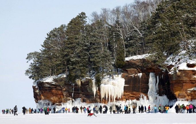 Paseo por la Isla de las Cuevas de Hielo