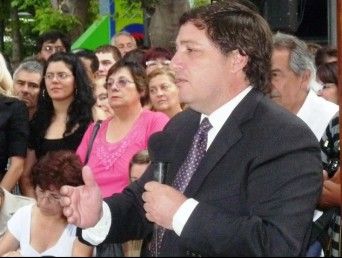 López Puelles asume 2 resize