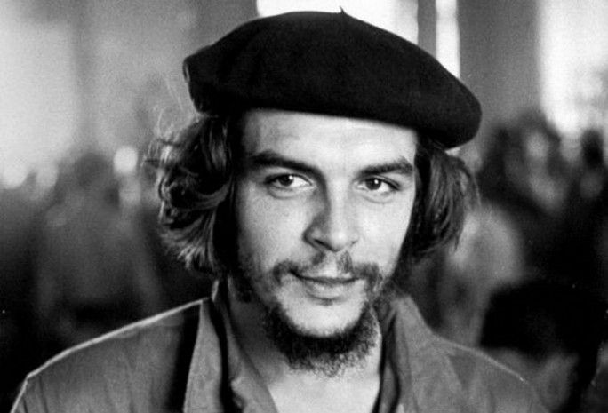 a la venta una réplica de la boina Che Guevara