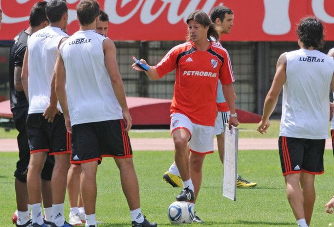 Almeyda resize