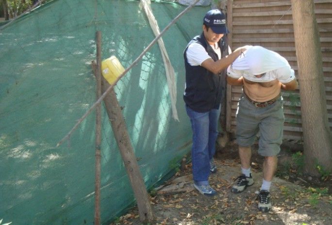 Policia resize