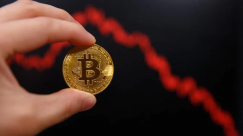 Bitcoin no encuentra piso: tras un fin de semana negro abrió la semana con nuevas caídas