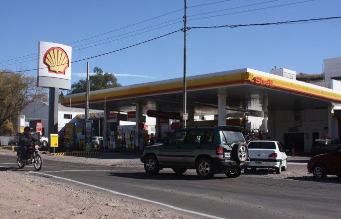 paro camioneros destilería Lujan