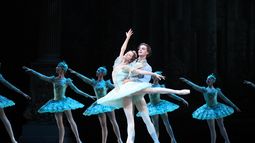 El Lago de Los Cisnes de la mano del Ballet de San Petersburgo llega a Mendoza, el próximo 27 de julio, en el Teatro Plaza.&nbsp;