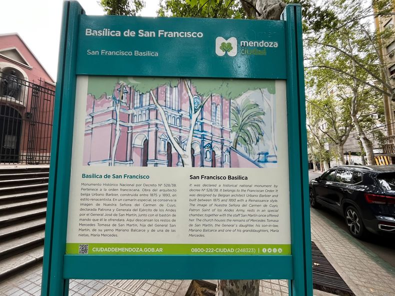 La Basílica de San Francisco es Monumento Histórico Nacional y constituye uno de los principales sitios religiosos y sanmartinianos de Mendoza.