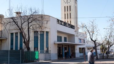 El despido de una directora en una escuela de Guaymallén provocó grave polémica en la institución