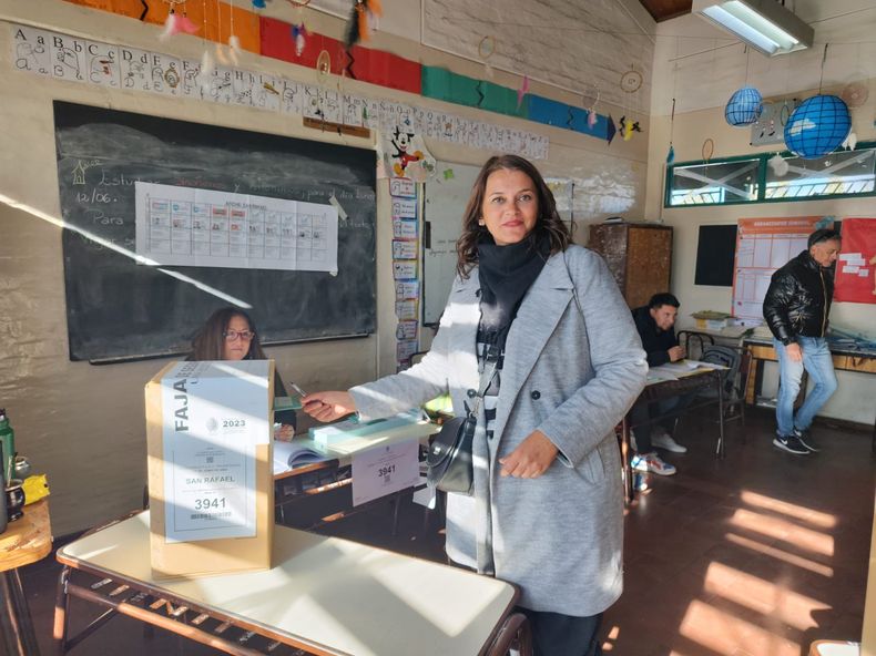 Liliana Paponet, precandidata a vicegobernadora por Liliana Paponet, precandidata a vicegobernadora por