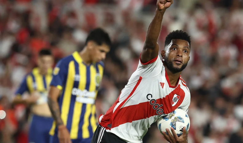 El Club Atlético River Plate se prendió entre los cuatro de arriba.