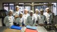 mujeres cocineras: acoso, precarizacion laboral y masculinizacion de la profesion