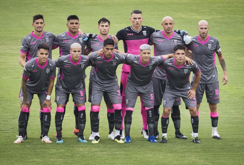 lobo, gimnasia y esgrima vs Agropecuarios, primera nacional, futbol mendocino, formacion