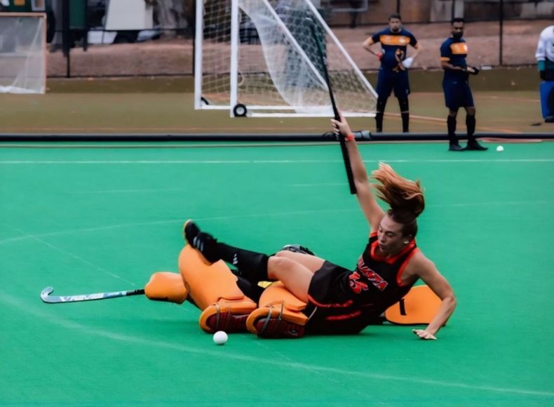 El hockey le dio a Luciana una segunda oportunidad para desplegar su talento. 