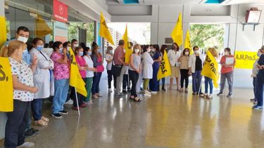 cirugias suspendidas: ampros amenaza con denunciar al gobierno por abandono de persona