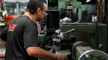 Dos tercios de las industrias no lograron operar con normalidad en abril