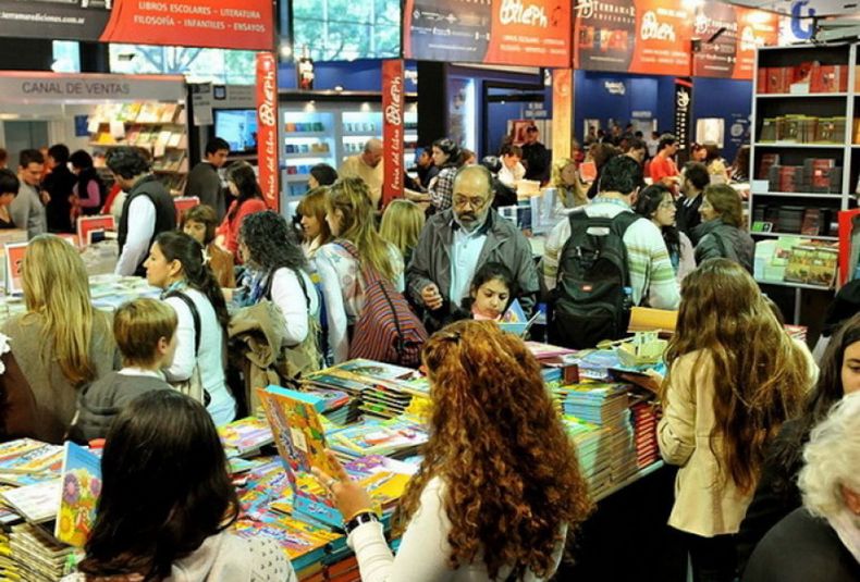 Feria del-libro-buenos-aires-2012 resize