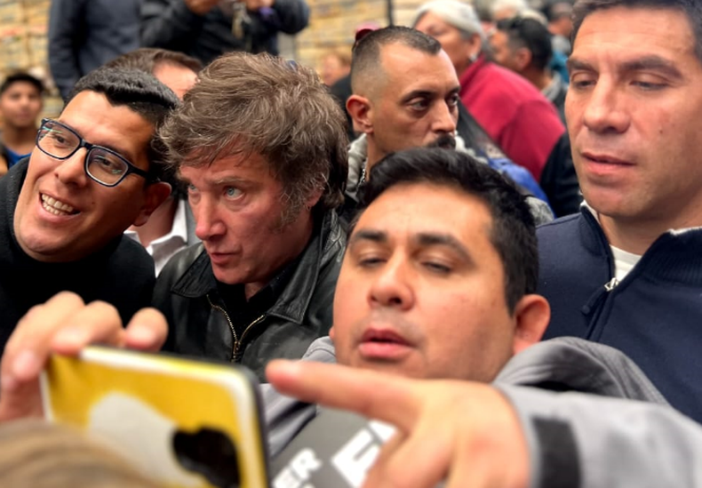 Javier Milei ya está en Mendoza con su Tour de la Libertad.