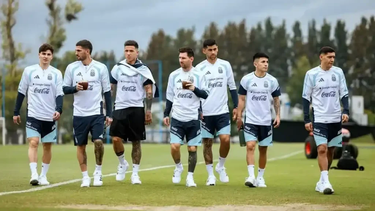 Lionel Messi, Cristian Romero, Julián Álvarez y el resto de los campeones intensifican su recuperación en Kansas City pensando en el debut de Argentina ante Argelia en el Mundial 2026.