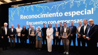 Banco Nación destacó financiamiento récord al sector vitivinícola en la provincia de Mendoza Banco Nación destacó financiamiento récord al sector vitivinícola en la provincia de Mendoza