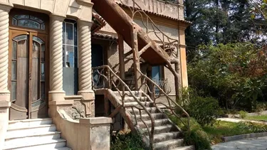 La mansión fue publicada por una reconocida inmobiliaria de Mendoza y se ofrece en 600.000 dólares La mansión fue publicada por una reconocida inmobiliaria de Mendoza y se ofrece en 600.000 dólares