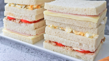 Sándwiches de miga en San Carlos.
