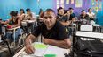 Educación: uno de cada cinco egresados termina la secundaria en escuelas para adultos.
