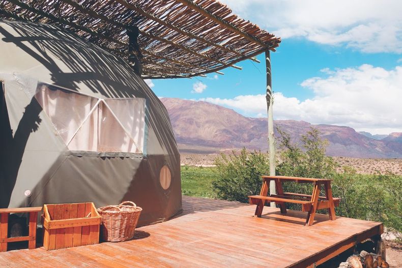 El fenómeno del Glamping: cómo disfrutar de la naturaleza y el lujo en la montaña