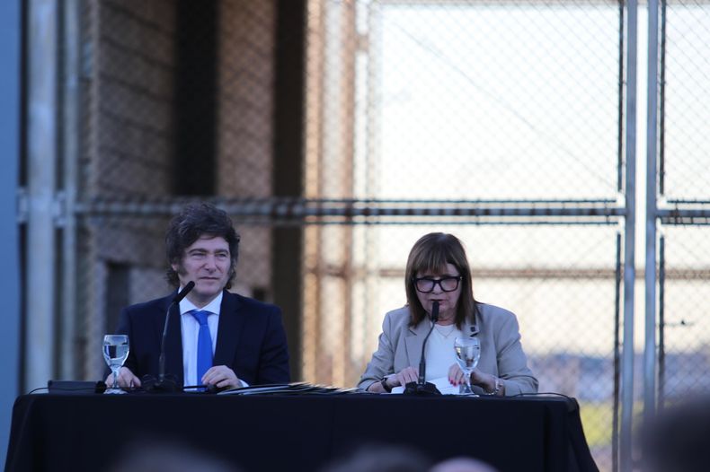 Javier Milei respaldó a Patricia Bullrich. 