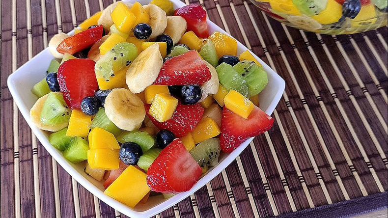 Llega el verano y la ensalada de frutas a la cabeza de los postres, para enfrentar el calor.