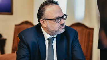 el presidente le pidio la renuncia a kulfas tras la difusion de un cuestionado informe en off