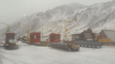 Sitio Andino | paso internacional los libertadores cristo redentor chile nieve .jpg