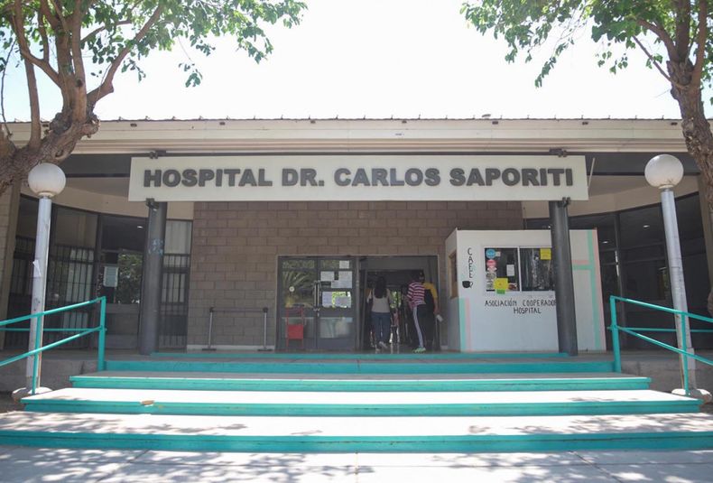 ministra de Salud, Desarrollo Social y Deportes, Ana María Nadal, junto al intendente de Rivadavia, Miguel Ronco, habilitó nuevas camas en el Hospital Saporiti