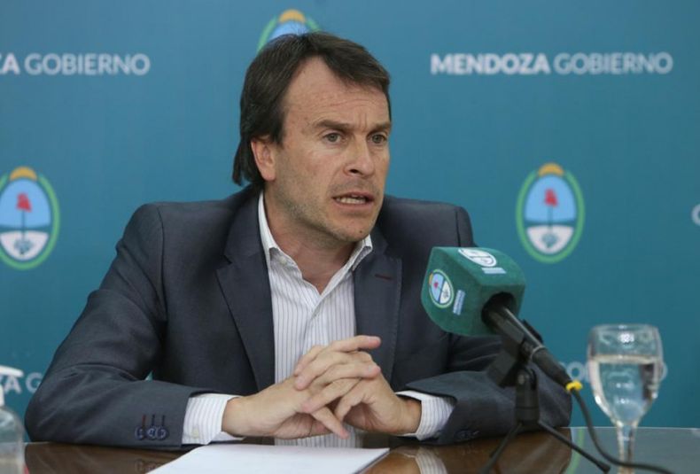 El ministro de Hacienda y Finanzas, Lisandro Nieri.