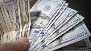 Dólar hoy y dólar blue en Mendoza: a cuánto cotiza este sábado 15 de noviembre de 2025 Dólar hoy y dólar blue en Mendoza: a cuánto cotiza este sábado 15 de noviembre de 2025