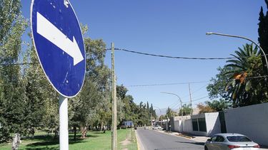 Cuáles son los montos de las multas por infringir las nuevas normas en las laterales del Acceso Este. Foto: Cristian Lozano. Cuáles son los montos de las multas por infringir las nuevas normas en las laterales del Acceso Este. Foto: Cristian Lozano.
