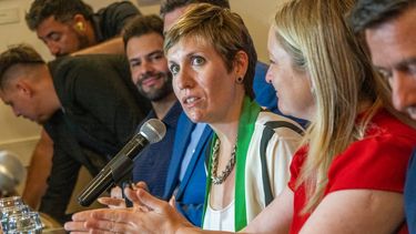 La ministra de Energía y Ambiente, Jimena Latorre; y el intendente de Malargüe, Celso Jaque, junto a funcionarios de Ambiente y Eergía llegaron a la Legislatura a explicar detalles de MDMO.