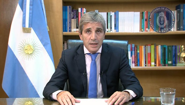 Caputo anunció las primeras medidas del gobierno de Milei; entre ellas la retención de todas las economías regionales