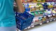 la nueva preocupacion de las familias: pagar servicios obliga a recortar comida y compras basicas la nueva preocupacion de las familias: pagar servicios obliga a recortar comida y compras basicas