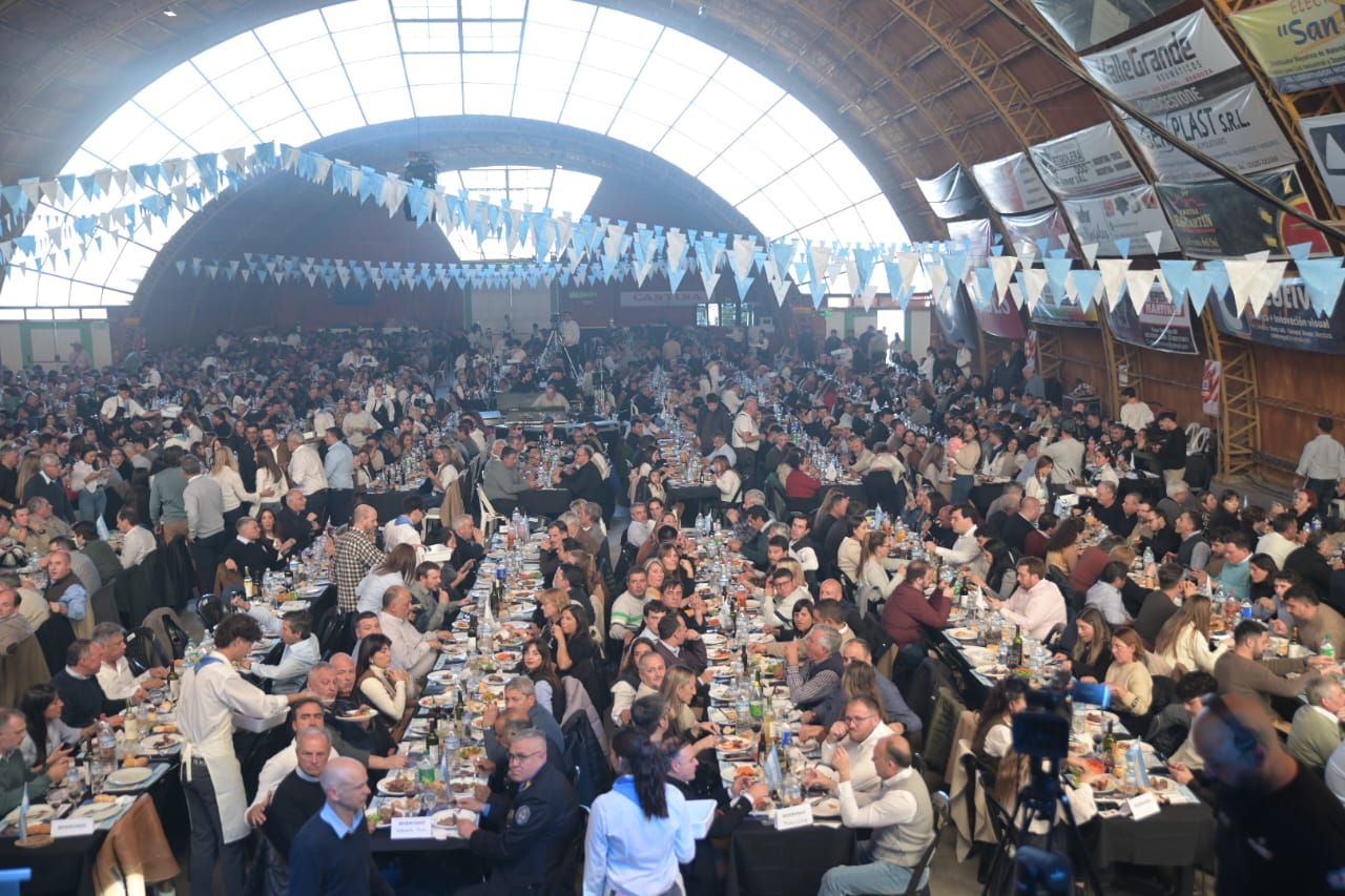 Varios lanzados por la gobernación y las intendencias en la Fiesta de la Ganadería. Varios lanzados por la gobernación y las intendencias en la Fiesta de la Ganadería.