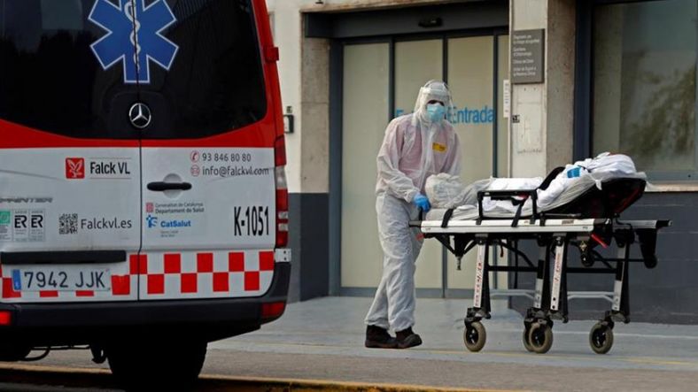 Covid: el país que vuelve a usar barbijo ante el aumento de casos.