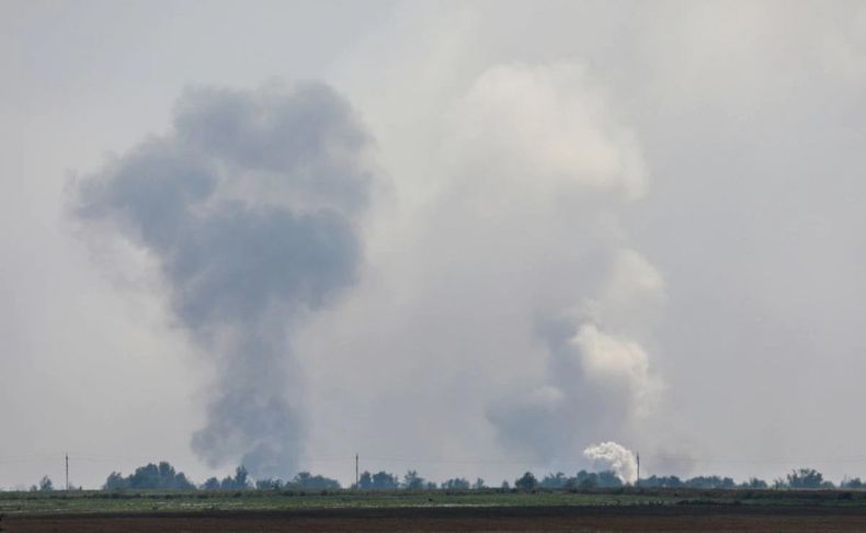 Explosiones sacuden base rusa en Crimea.