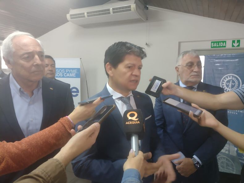 Alfredo González, president of CAME, visited Mendoza and was in favor of an end-of-year bonus or some measure that improves income.