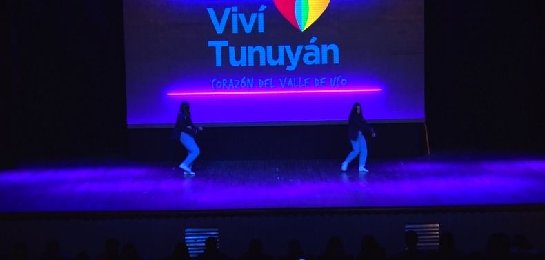 Tunuyán Cultura Joven brilló sobre el escenario del Auditorio Silvano