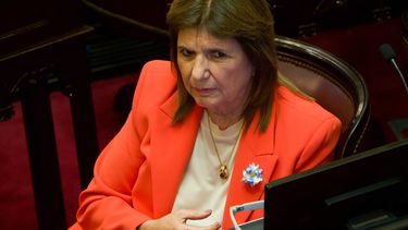 La senadora nacional Patricia Bullrich confirmó que se harán modificaciones en el artículo sobre licencias médicas. La senadora nacional Patricia Bullrich confirmó que se harán modificaciones en el artículo sobre licencias médicas.