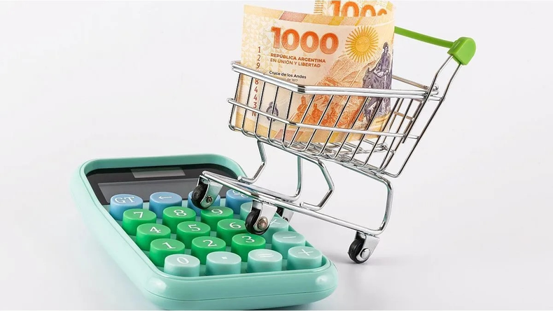 La inflación general baja por segundo mes pero sigie presionando sobre los salarios