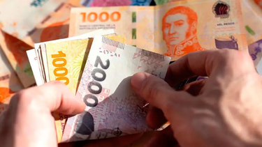 El poder adquisitivo del sector privado volvió a caer en junio