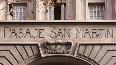 El pasaje San Martín camino al centenario. ¿Cuál es su local más antiguo? El pasaje San Martín camino al centenario. ¿Cuál es su local más antiguo?